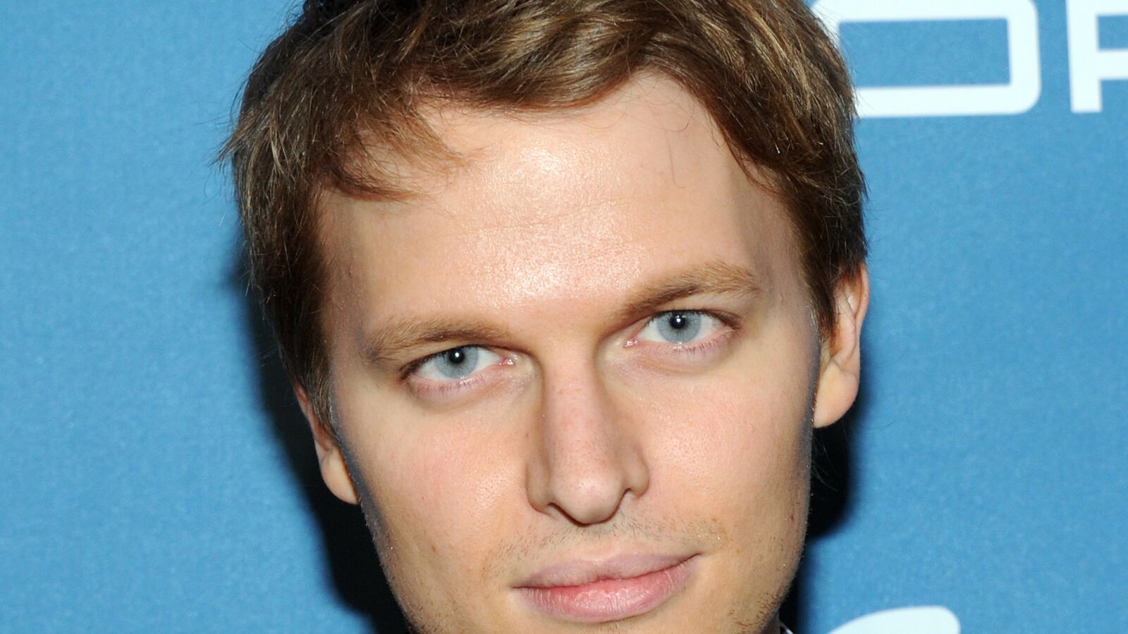 cheats/2014/02/26/ronan-farrow-muzzles-journalists/140226-ronan-farrow-cheat_wbx0s6