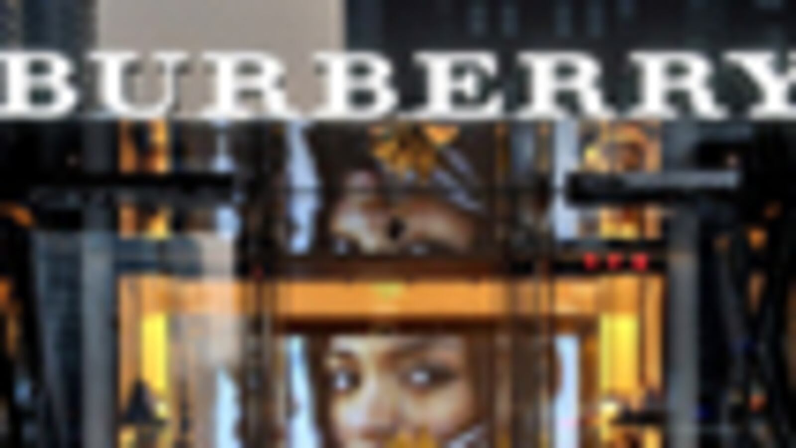 cheats/2011/04/18/china-moves-to-halt-inflation/burberry-china-livestream_173059_jnbcbc