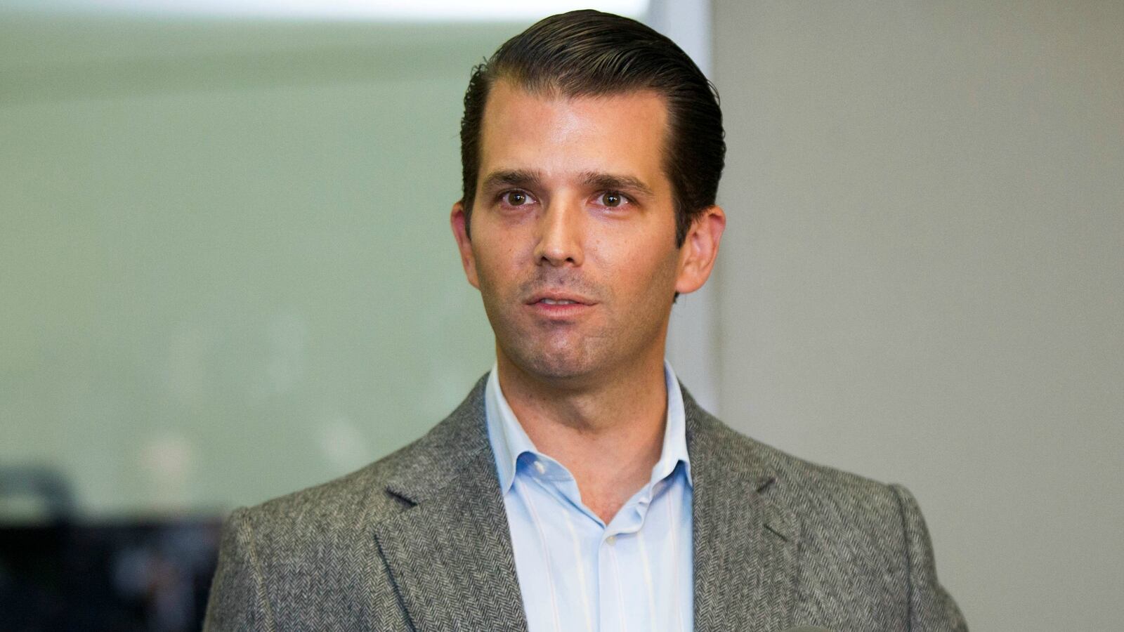 cheats/2016/11/23/trump-jr-held-secret-talks-with-russia-supporters/161123-donald-trump-jr-cheat_bdumpy