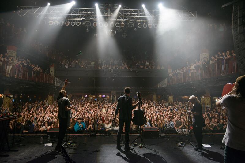 galleries/2014/12/17/doing-it-old-school-on-the-road-with-an-american-band-photos/141215-joiner-heart1_opolqk