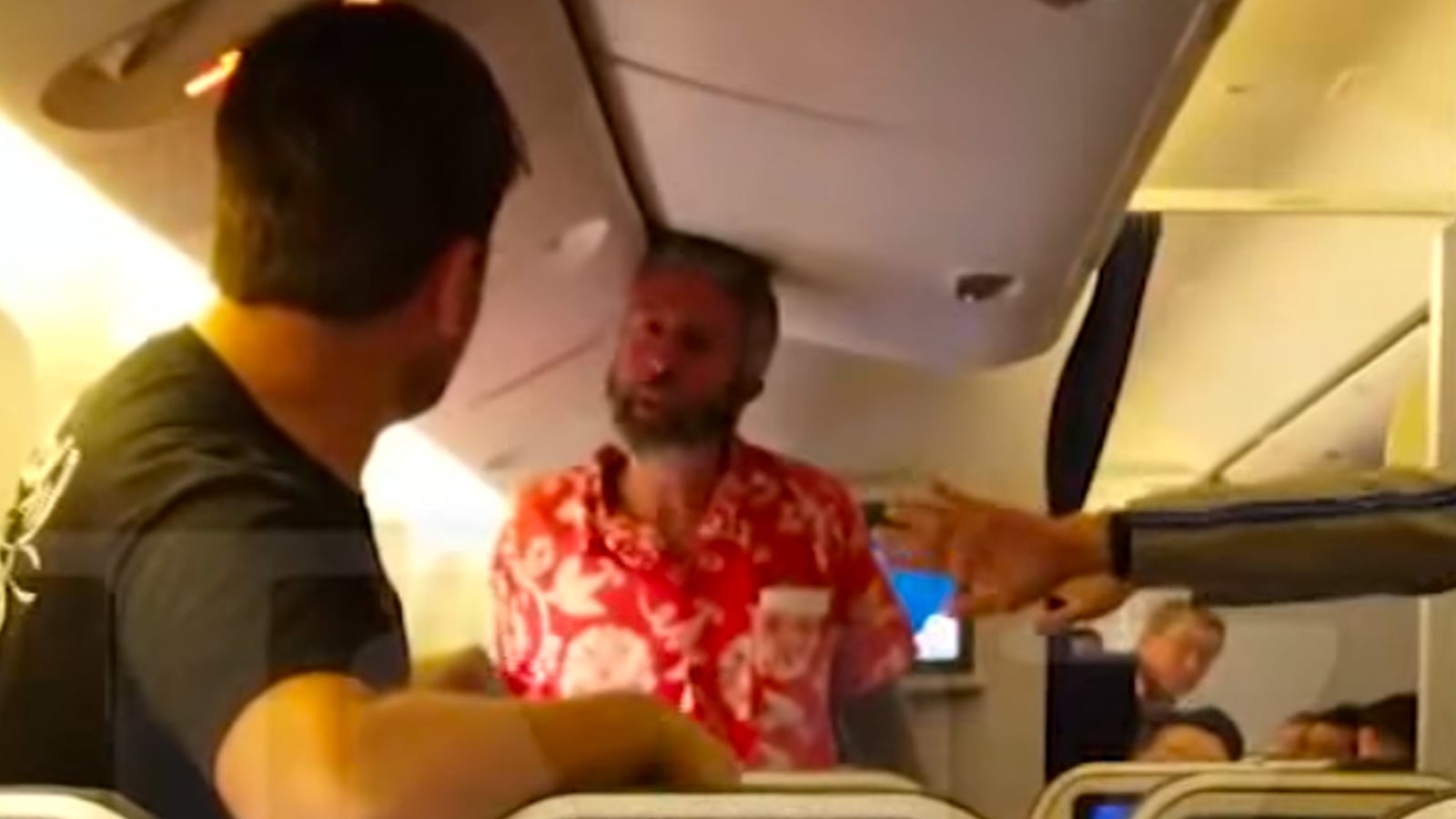 articles/2017/05/02/video-passenger-attacks-another-on-flight-from-japan-to-los-angeles/170502-Jones-Fight-on-Japan-flight-tease_ae25ve