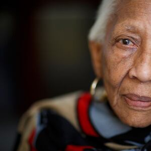 articles/2016/01/23/america-s-best-jewel-thief-is-an-85-year-old-woman/160122-taylor-best-jewel-tease_hwvx1k