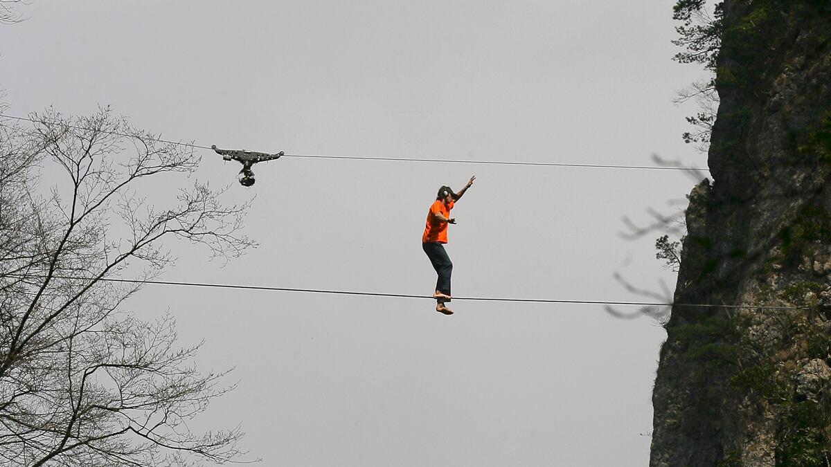 cheats/2015/05/17/extreme-climber-dean-potter-dies/150518-dean-potter-cheat_qf0utg