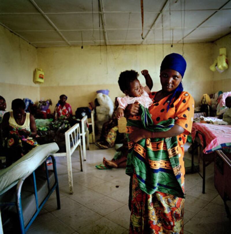 galleries/2010/06/08/congo-s-resilient-rape-survivors/congo-rape-as-weapon-12_dgdwl7