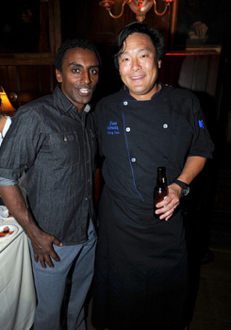 galleries/2010/10/27/new-york-city-food-wine-festival/nycwff-16_mgzswf