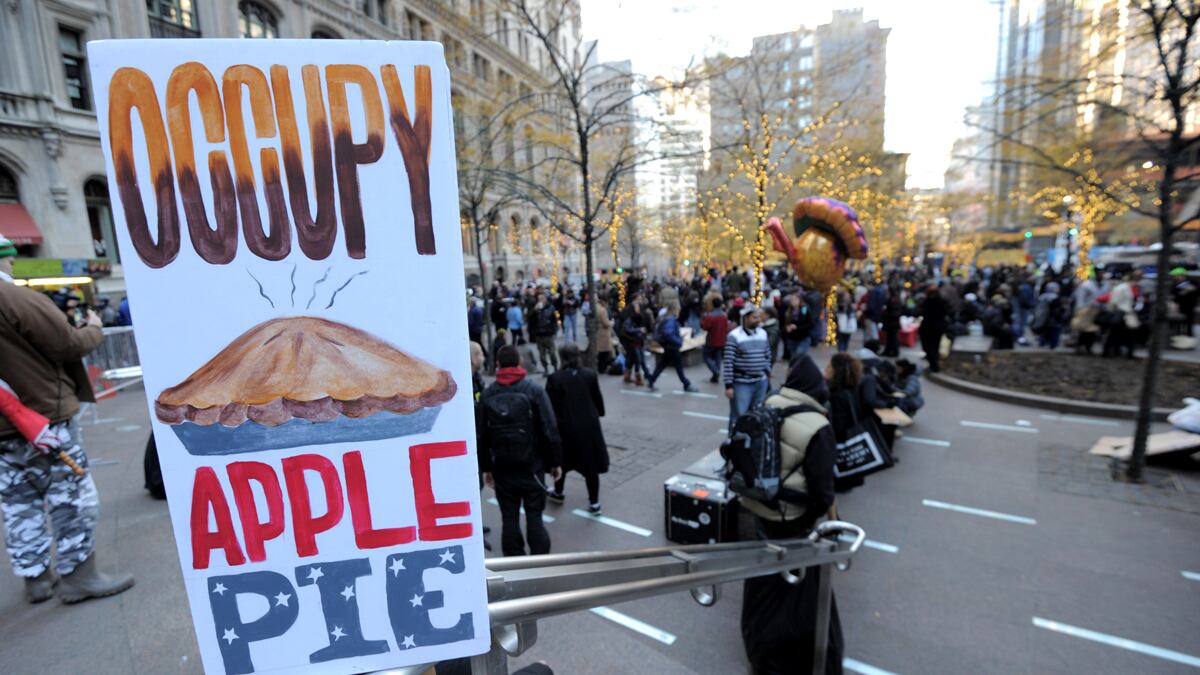 cheats/2011/11/25/thanksgiving-celebrated-at-occupy/occupy-wall-street-thanksgiving-cheat_ehbrf4