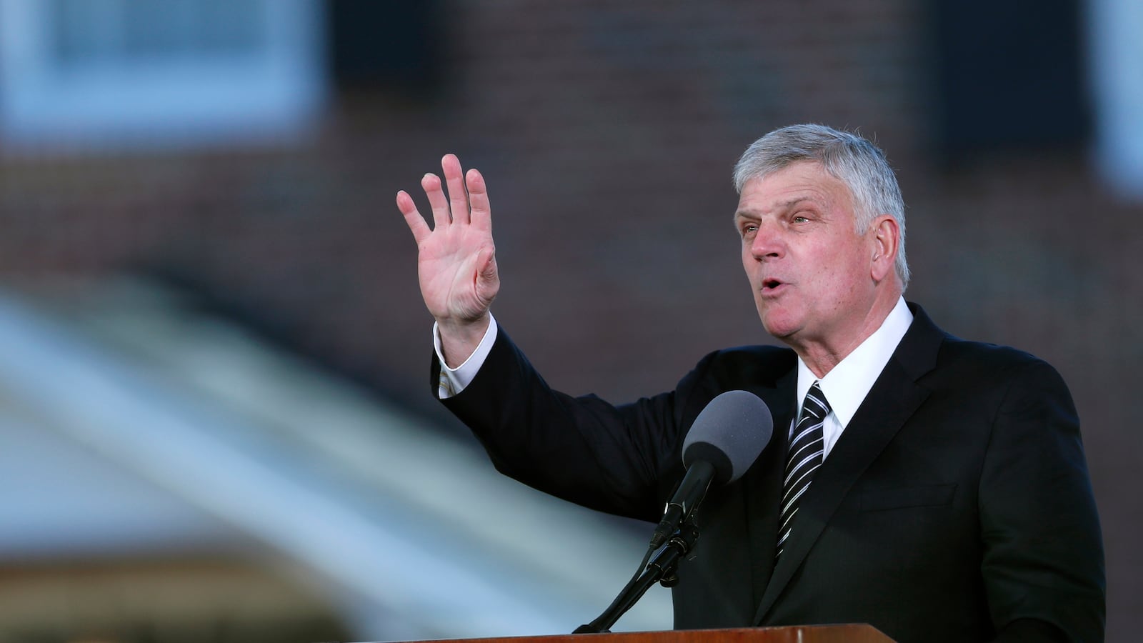 2018-03-02T191736Z_542422476_HP1EE321HLC30_RTRMADP_3_PEOPLE-BILLY-GRAHAM_kex69q