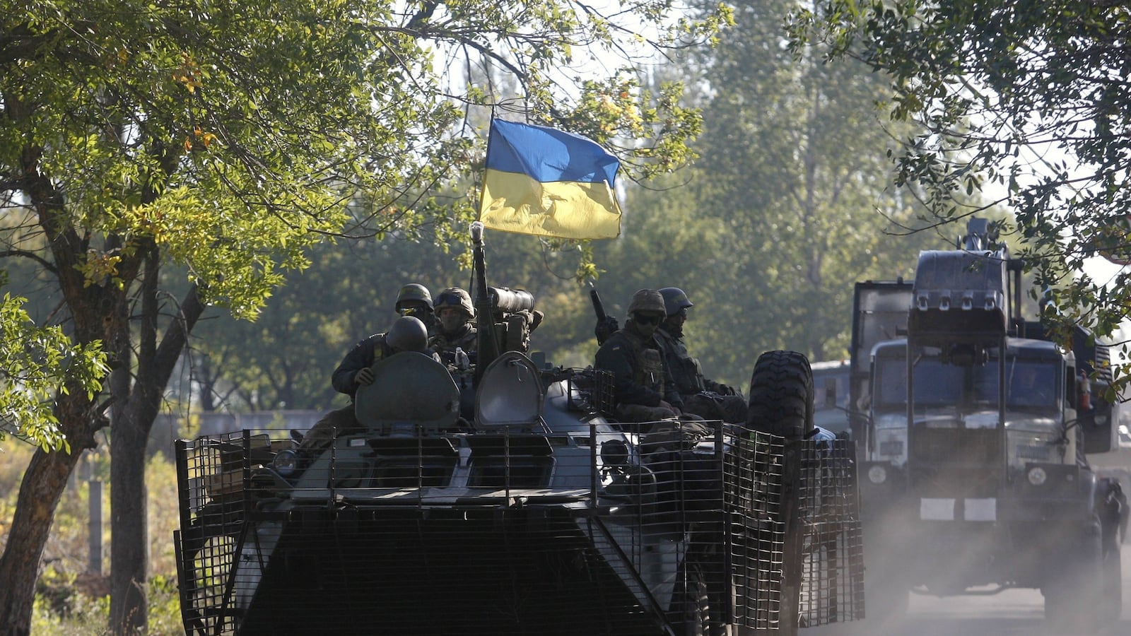 cheats/2014/09/20/ukraine-rebels-ink-buffer-zone-deal/140920-ukraine-cheat_gnsxql