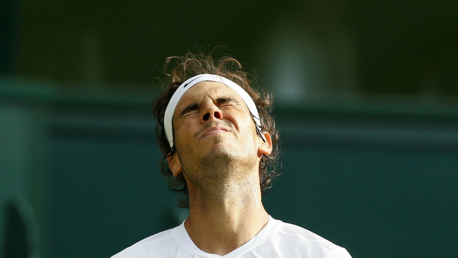 cheats/2015/07/02/rafael-nadal-knocked-out-of-wimbledon/150702-nadal-cheat_rrm67w