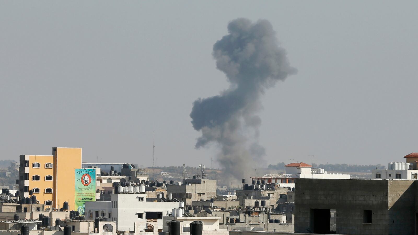 cheats/2014/08/19/gaza-air-strikes-and-rocket-fire-resume/140819-israeli-missiles-cheat_s9z9rr