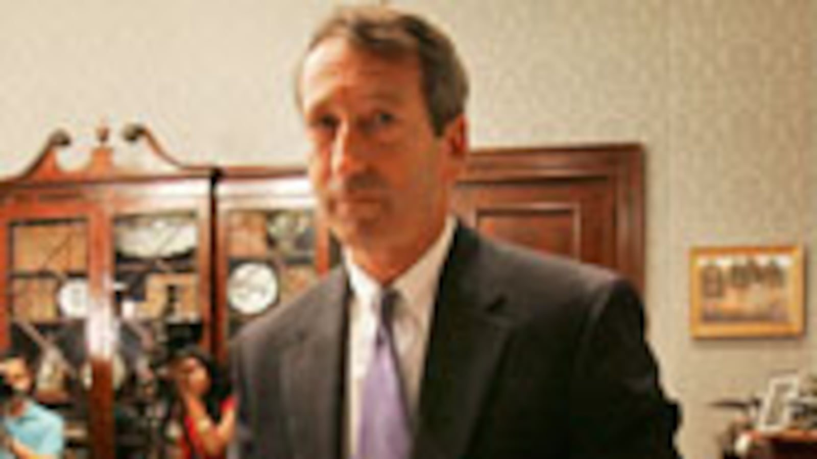 articles/2009/06/25/sanford-should-not-resign/avlon-sanford_33978_q2rrwt