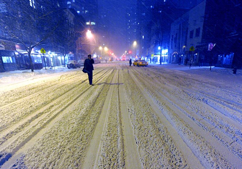 galleries/2010/12/26/blizzard-hits-the-northeast/snow-update-4_gnzbxm