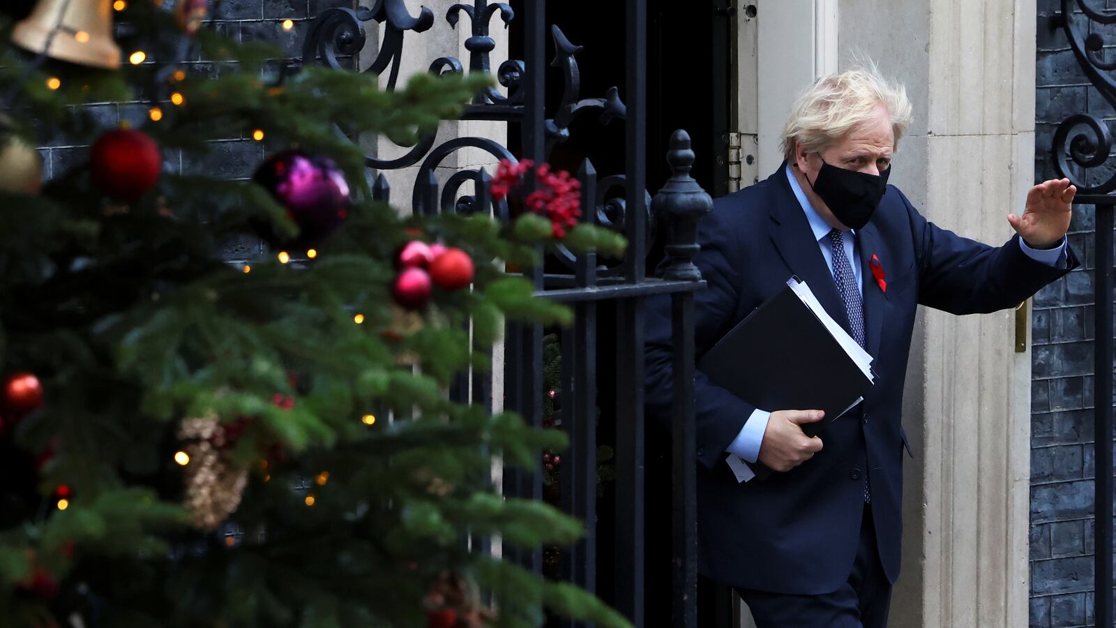 2020-12-01T124614Z_1874536701_RC2CEK990Q3Y_RTRMADP_3_HEALTH-CORONAVIRUS-BRITAIN-JOHNSON_j181ww