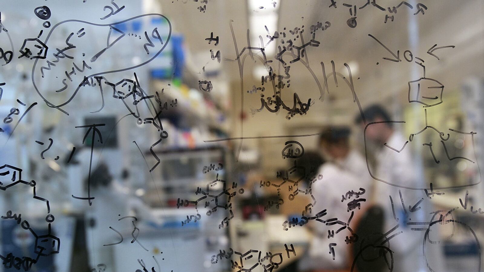 articles/2013/01/29/the-selfish-gene-the-broken-promises-of-the-human-genome-project/130129-genome-project-thomsen-tease_vhxwqx