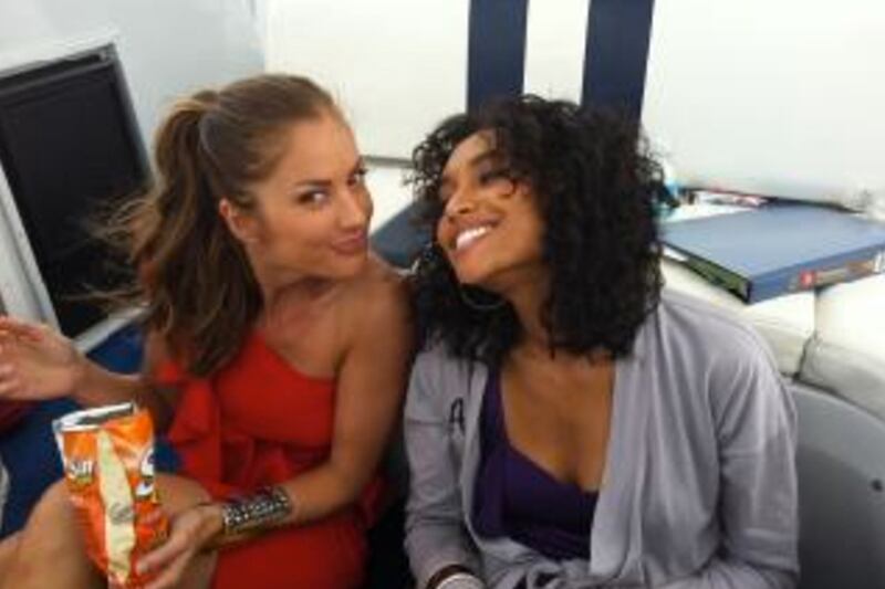 galleries/2011/07/10/best-celebrity-twitter-pictures/ilonzeh-best-celebrity-twitter-pictures_svtkpa