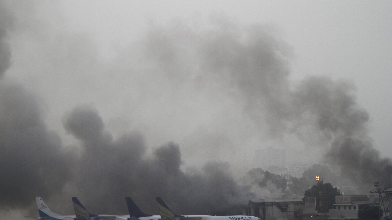 cheats/2014/06/09/taliban-claim-airport-assault/140609-karachi-airport-cheat_vcteth