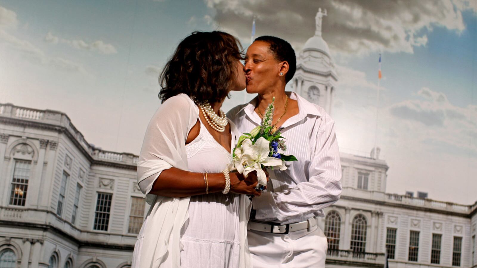 articles/2012/05/15/why-gays-did-president-obama-a-favor-by-pushing-him-on-gay-marriage/gays-nervous-obama-aravosis-tease_rvpdpq