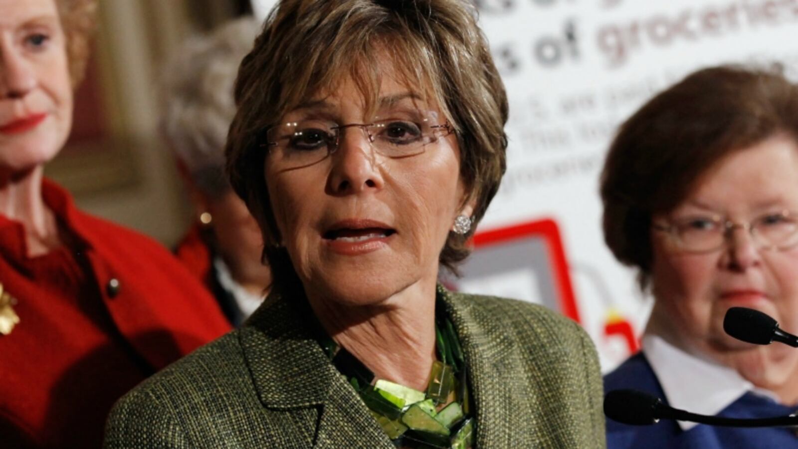 cheats/2012/06/05/senate-to-vote-on-paycheck-fairness-act/paycheck-fairness-act-cheat_mdxbos