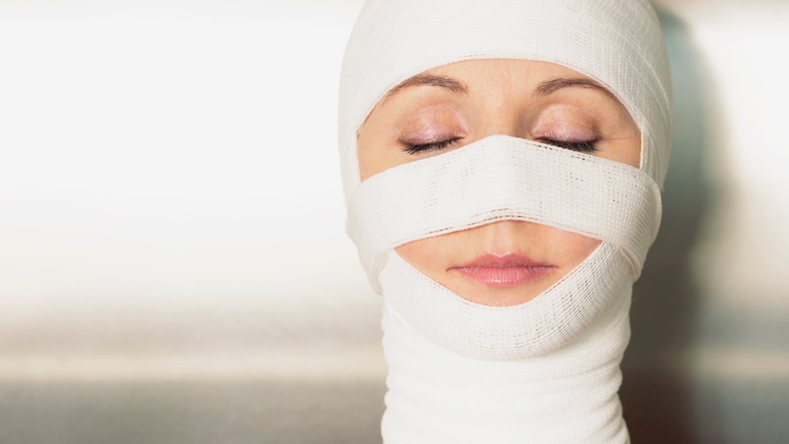 articles/2012/04/14/hey-ashley-judd-i-m-puffy-from-cosmetic-surgery-and-proud-of-it/puffy-face-marshall_acz5rk