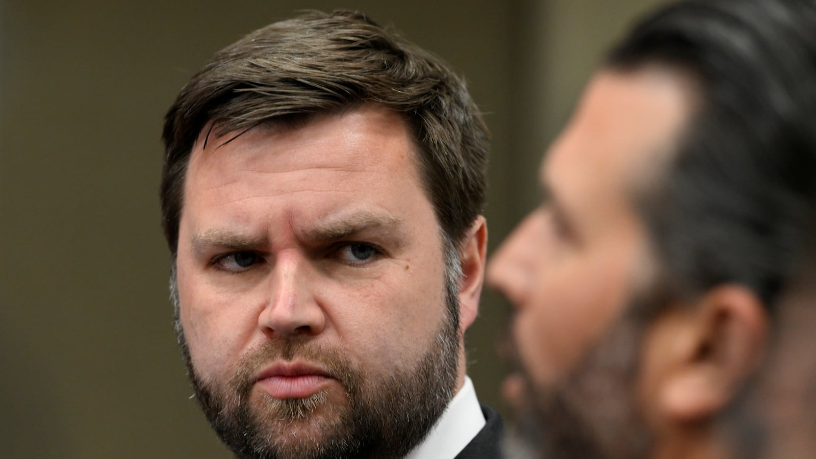 2022-04-22T171828Z_1870111796_RC2W3L948UY3_RTRMADP_3_USA-ELECTION-OHIO_klibgq