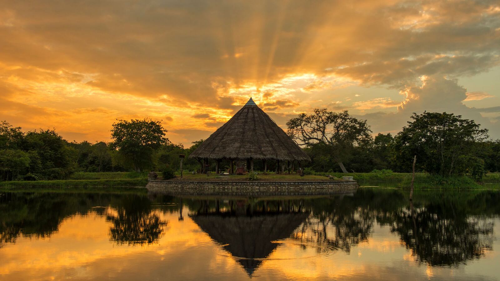 190224-sykes-sri-lanka-mudhouse-hero_x9yqei