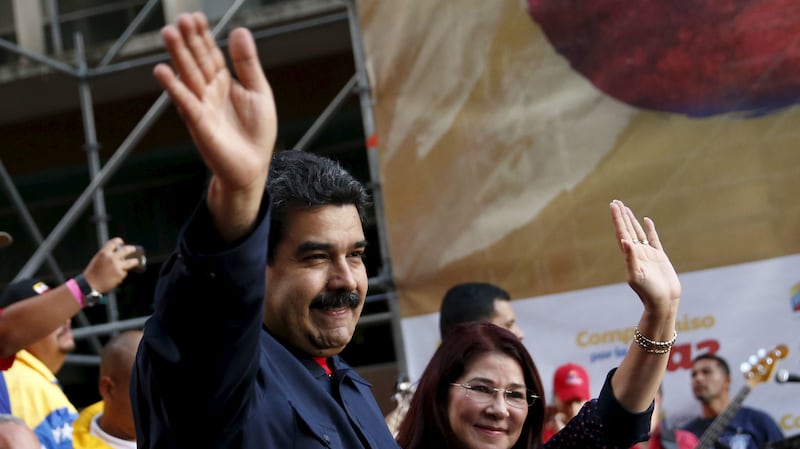 cheats/2015/11/11/u-s-arrests-venezuela-leader-s-nephews/151112-venezuela-first-lady-nephews-arrested-cheat_j7kb3q