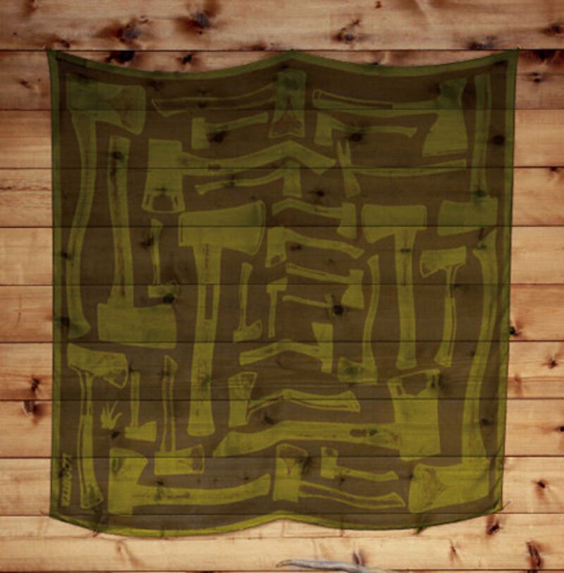 galleries/2011/11/27/cyber-monday-deals-and-steals/loquita-axe-scarf-cyber-monday_jywxlx