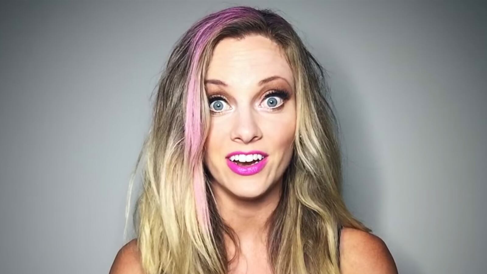 articles/2015/09/08/youtube-martyr-nicole-arbour-is-wrong-about-fat-shaming/150908-shire-fat-shaming-tease_tihaaf