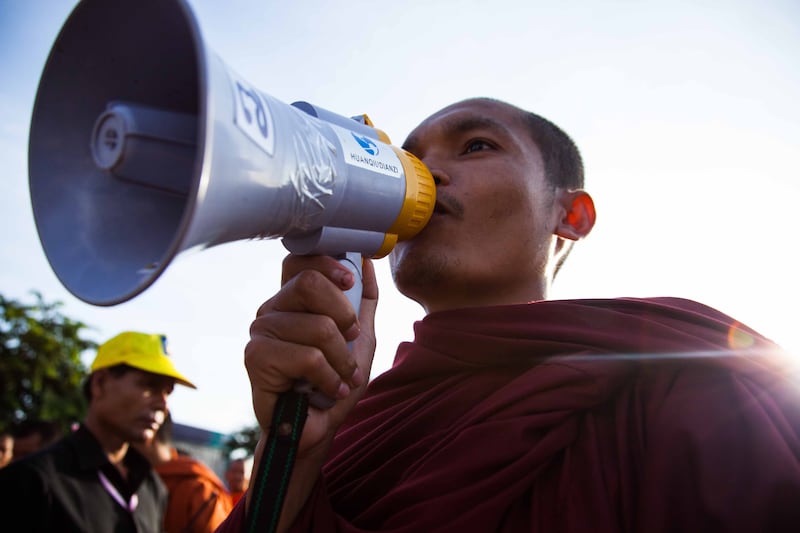galleries/2013/11/23/mu-sochua-and-monks-protest-in-cambodia-s-political-spring/131115-cambodia9_xcmf6p