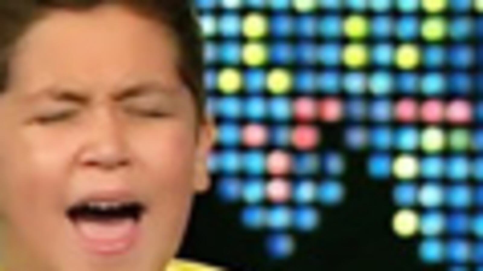 videos/2009/07/09/shaheen-sings-for-larry-king/lkl-shaheen-sings_36678_oedfia