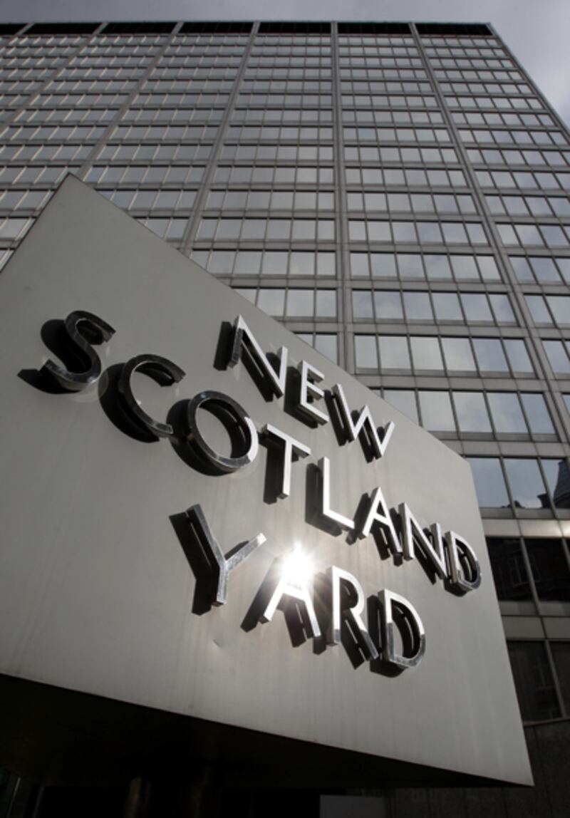 galleries/2011/07/18/the-murdoch-scandal-arrests/notw-arrests4_pkrsvt