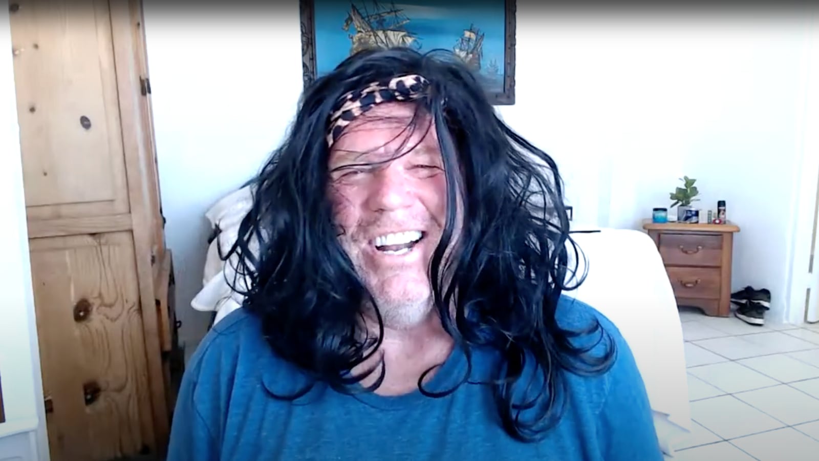 Thomas Markle Jr. mocks his sister, Meghan Markle, during a YouTube video.