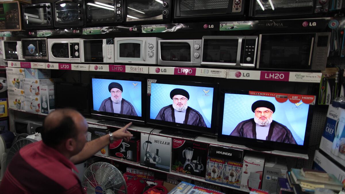 articles/2012/10/26/in-saudi-arabia-and-israel-signals-that-iran-has-retaliation-in-works/riedel-iran-signals-israel-us-tease-embed_hlkoko