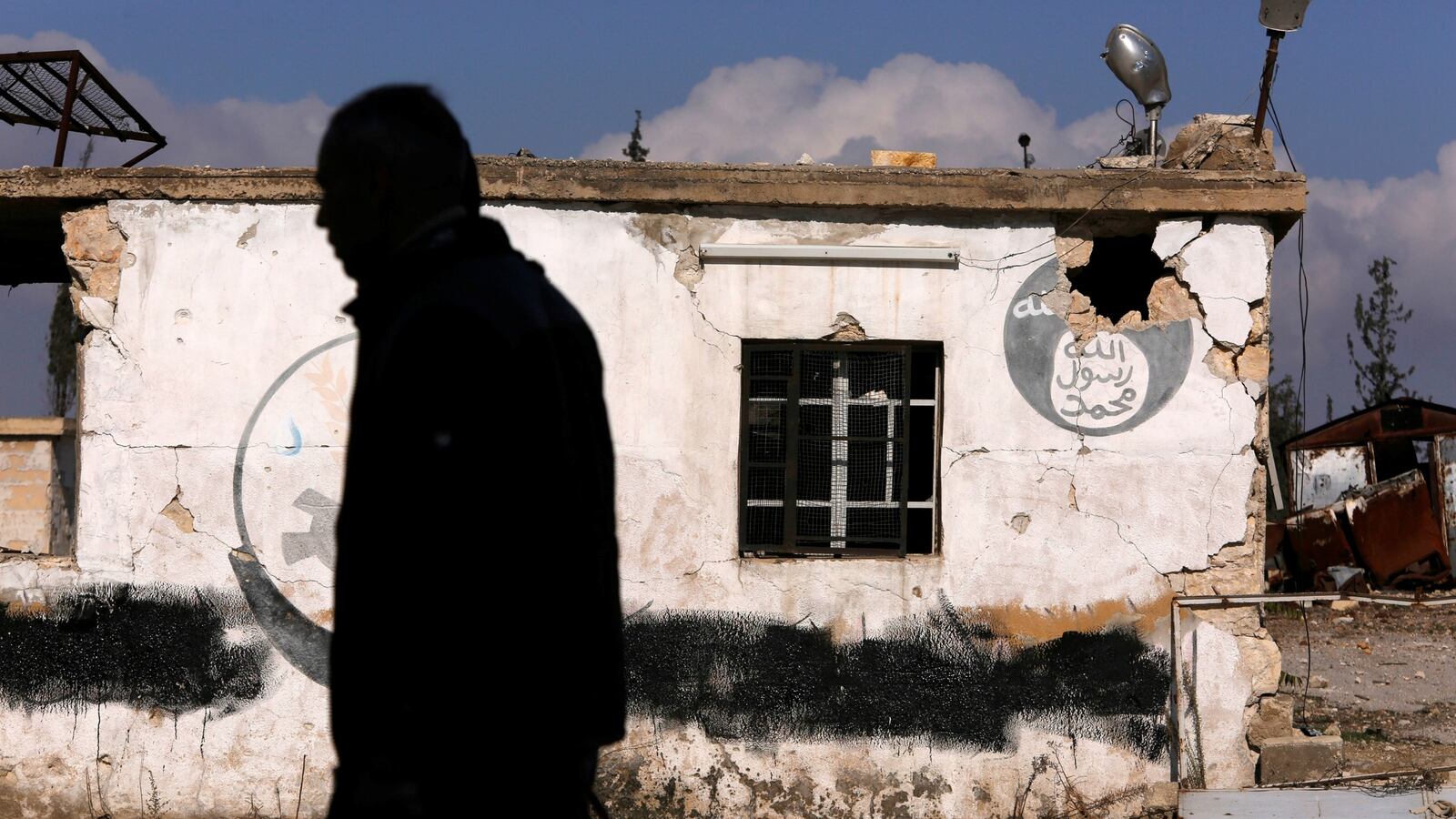 cheats/2017/01/04/u-s-coalition-jets-assisted-turkey-in-operation-against-islamic-state/170103-u.s.-coalition-turkey-syria-cheat_zzhtr2