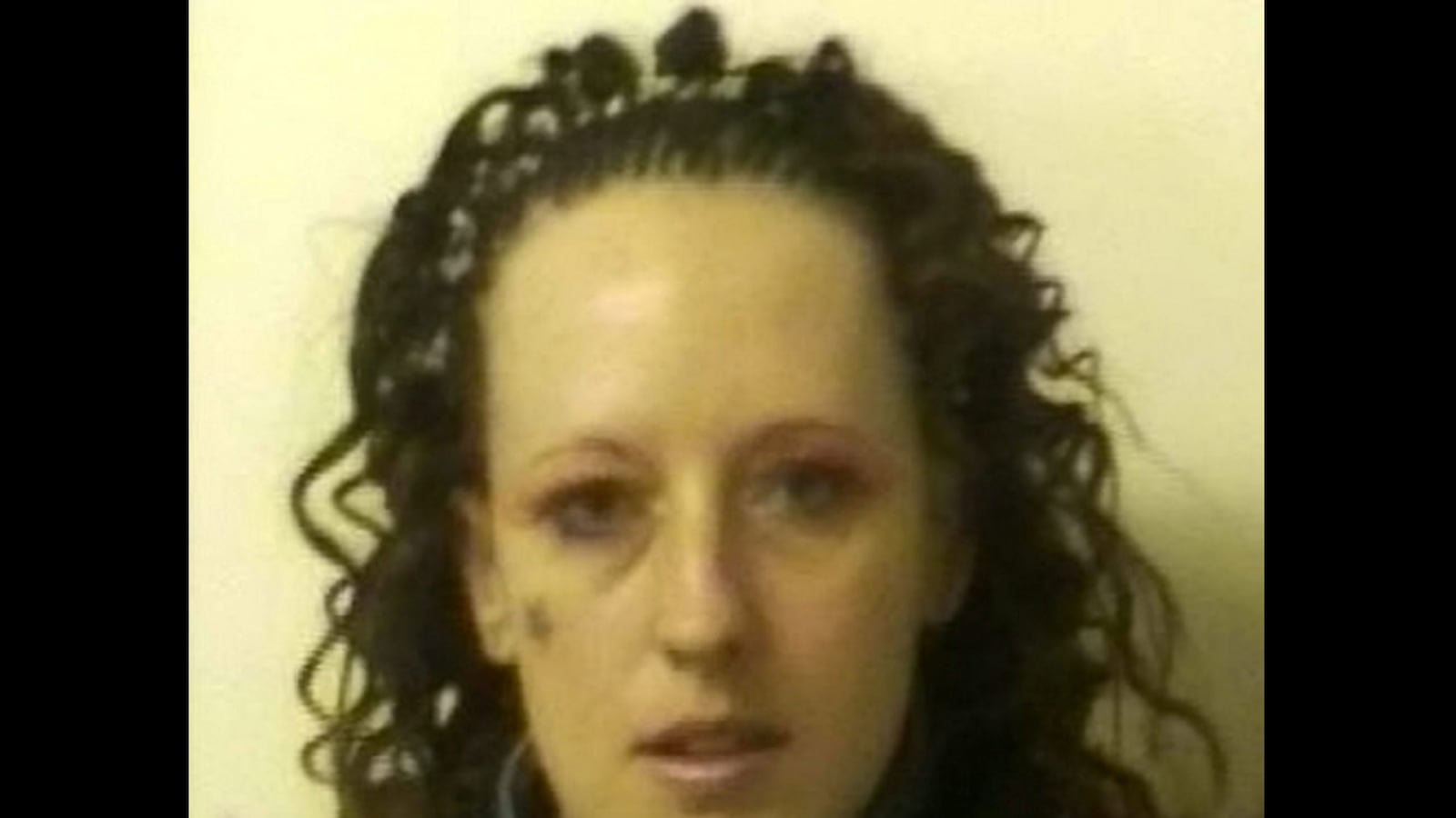 articles/2013/11/18/female-british-serial-killer-shocks-lawyer-pleads-guilty/131118-serial-killer-sykes-tease_n7urit