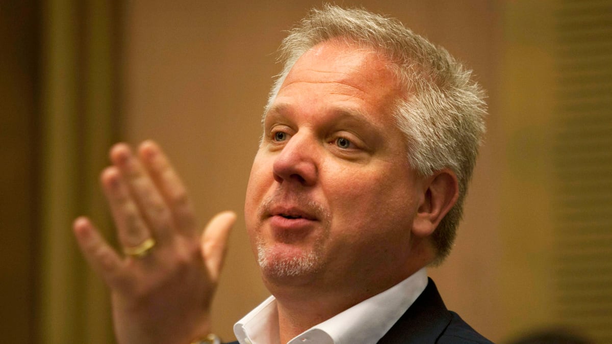 cheats/2012/09/12/glenn-beck-to-come-back-to-tv/glenn-beck-tv-show-cheat_pdyd02