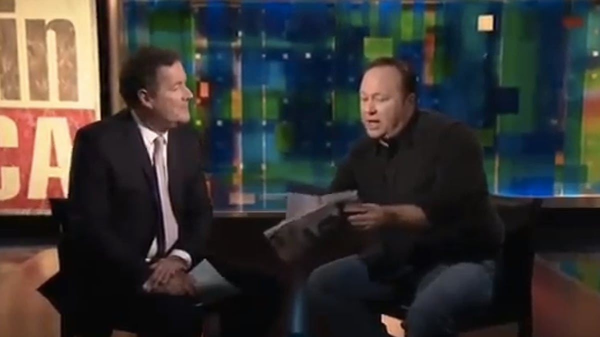 articles/2013/01/11/piers-morgan-s-gun-control-freak-show-rounds-up-the-crazies/piers-morgan-gun-crazy-guest-tease_n1wbdw