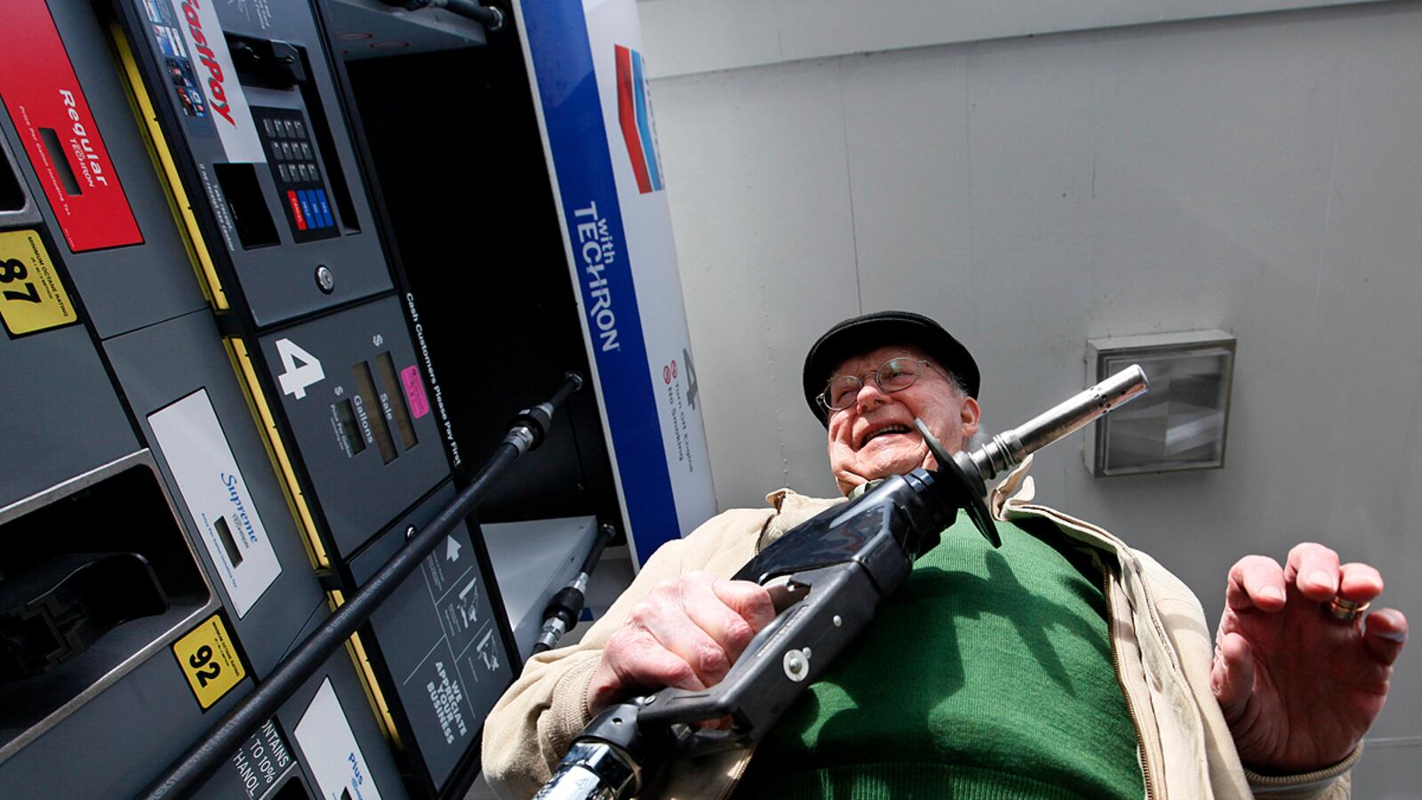 cheats/2012/03/12/u-s-oil-imports-down/us-gas--oil-cheat_w22pmg