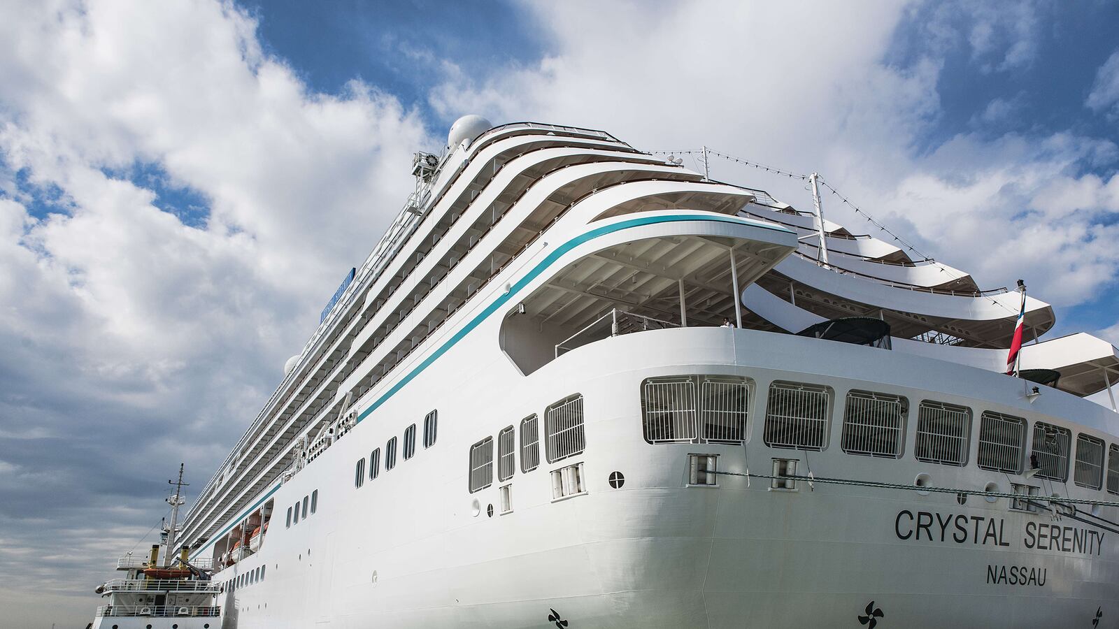 articles/2016/05/29/cruise-ships-in-the-arctic-take-titanic-risks/160527-raymond-arctic-cruise-ships-tease_wqmqvr