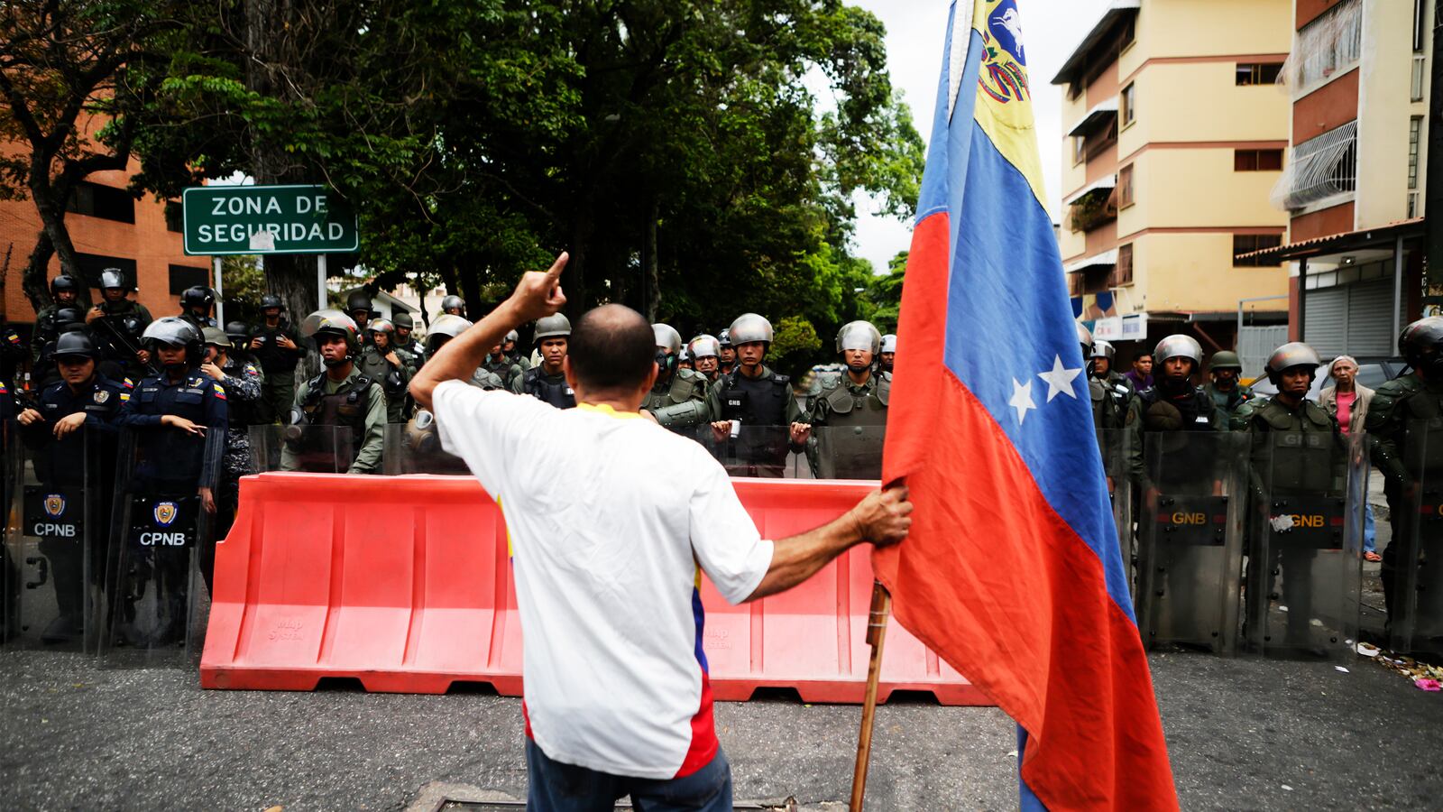 190505-venezuela-coup-tease_utmkak