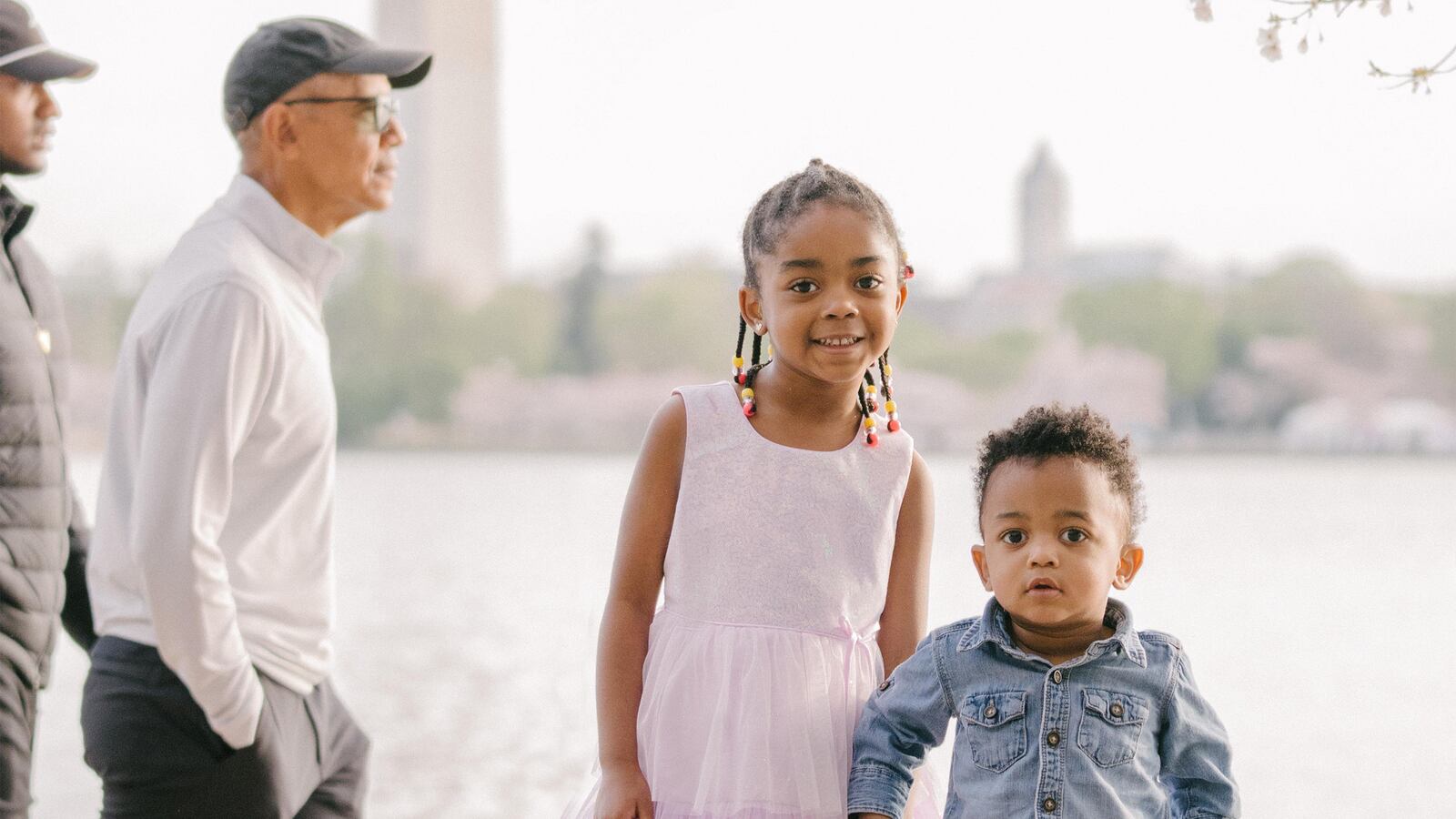 Barack Obama Photobombs Family Taking Cherry Blossom Picture