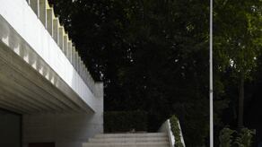 galleries/2009/06/07/a-death-in-venice-elmgreen-dragset/nordic-pavilion-1_xmvbbp