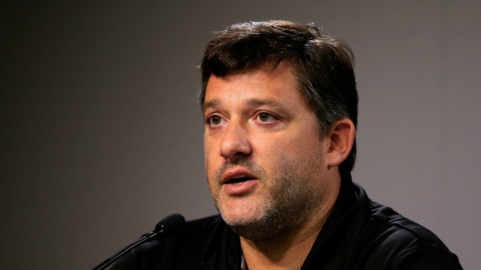 cheats/2014/08/29/tony-stewart-is-in-sadness-and-pain/140829-tony-stewart-cheat_o6sghw