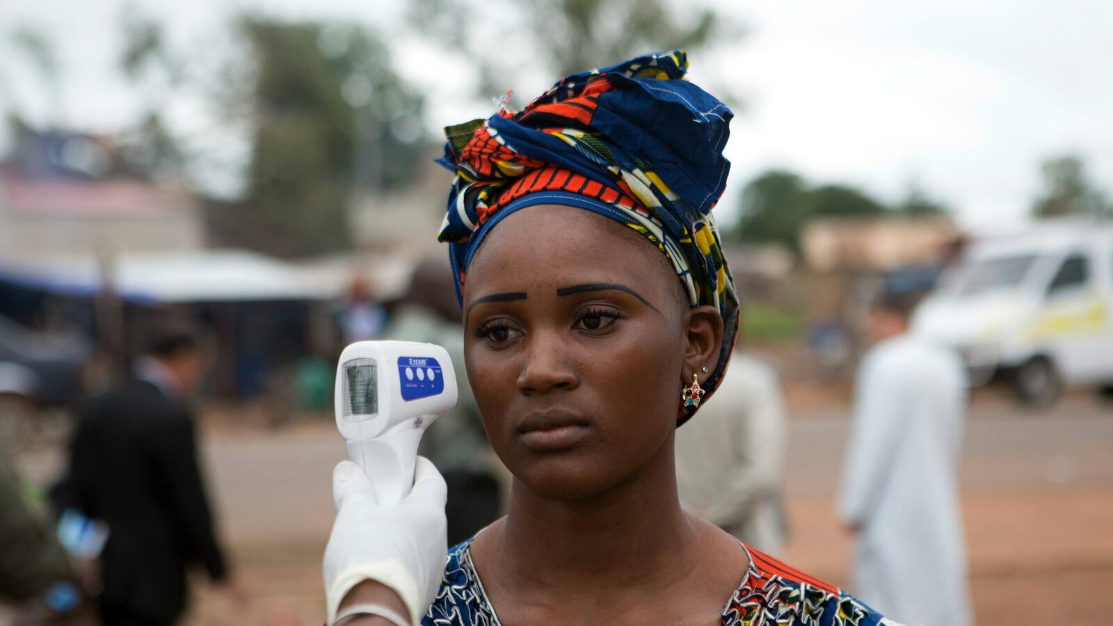 cheats/2014/10/03/600-u-s-troops-going-to-fight-ebola/141003-ebola-cheat_ii39fa