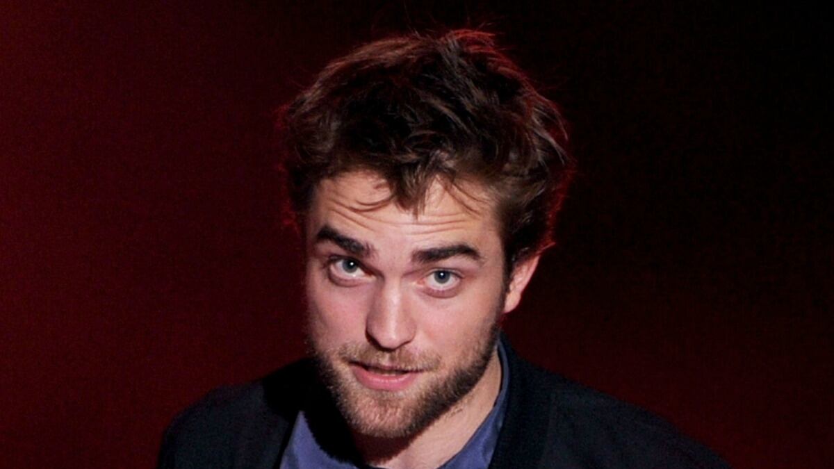 cheats/2012/07/26/robert-pattinson-moves-out/robert-pattinson-moves-out-cheat_o8icl0
