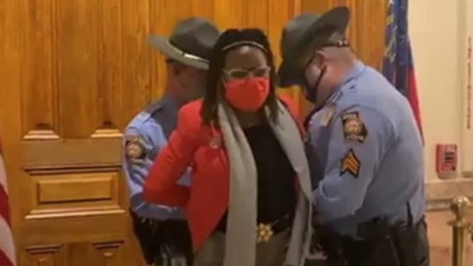 2021-03-26T020645Z_527428014_RC2QIM90THZL_RTRMADP_3_USA-GEORGIA-VOTING_oetdut