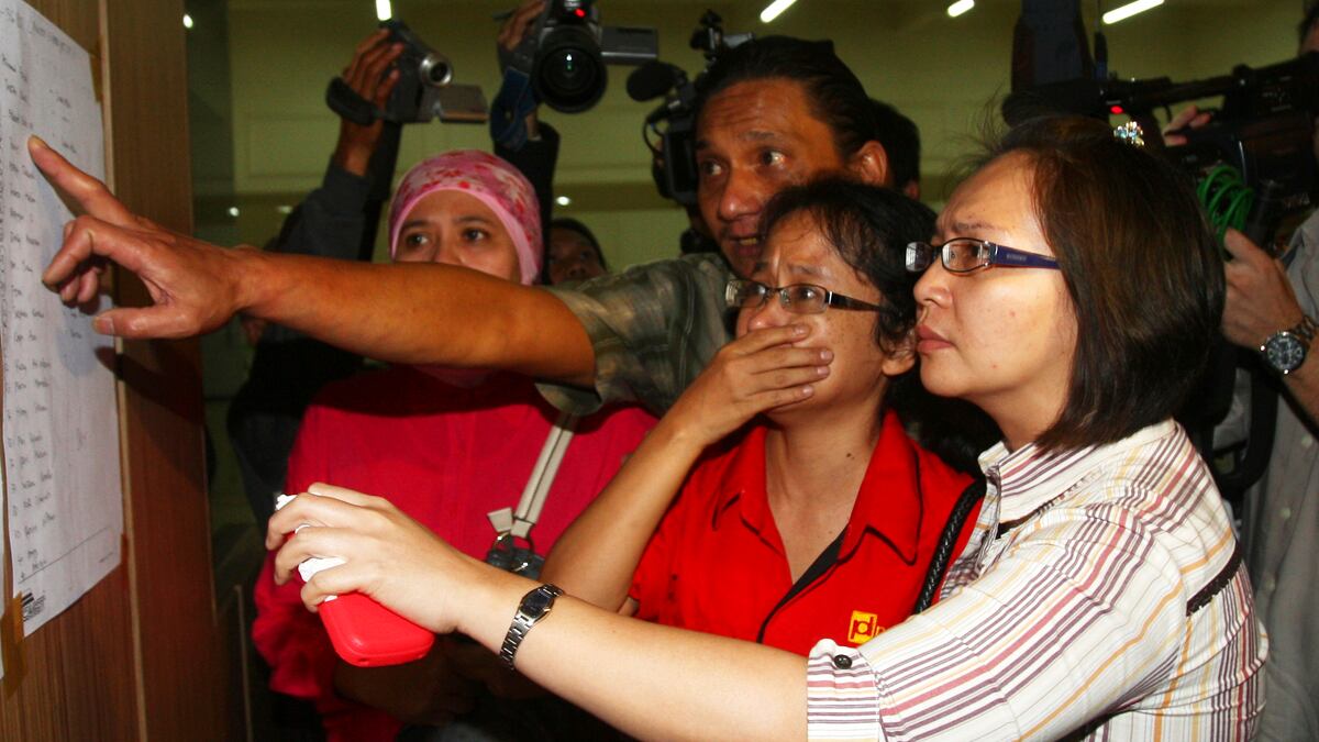 articles/2012/05/11/russia-s-superjet-crash-in-indonesia-raises-questions-of-cause/indonesia-plane-crash_zzwc9o