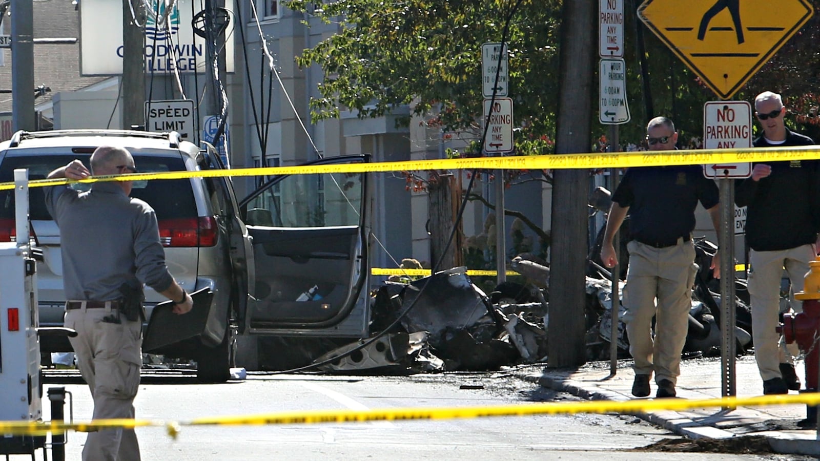 cheats/2016/10/12/report-ct-student-pilot-was-distraught-fought-instructor-for-control/161012-connecticut-crash-cheat_mexwc6