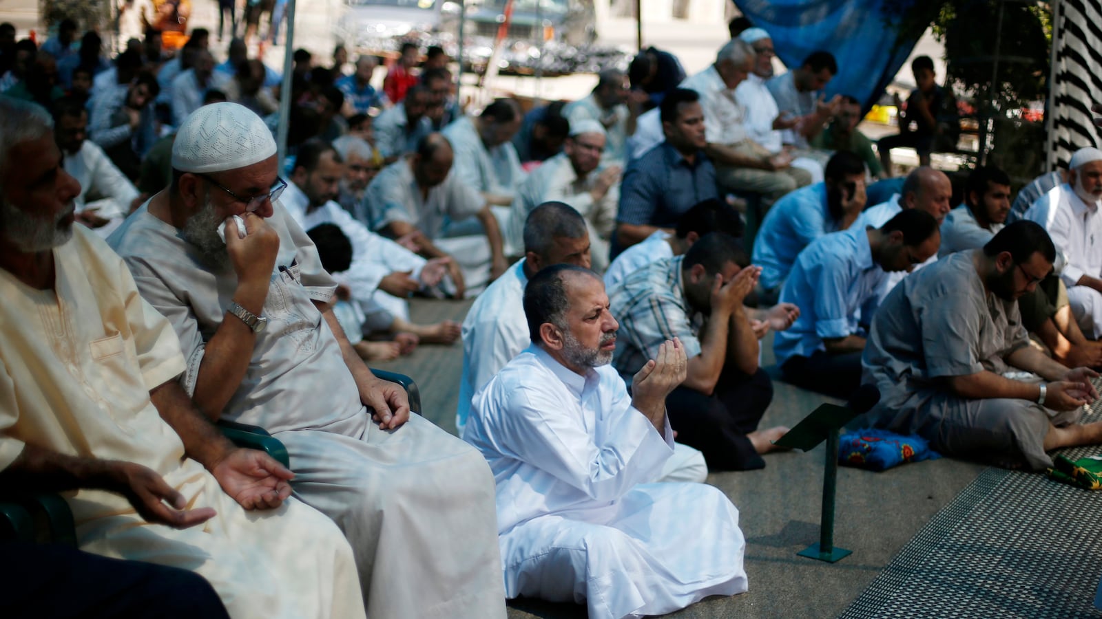 cheats/2014/08/22/hamas-kills-11-alleged-palestinian-spies/140822-hamas-spy-cheat_l24ege