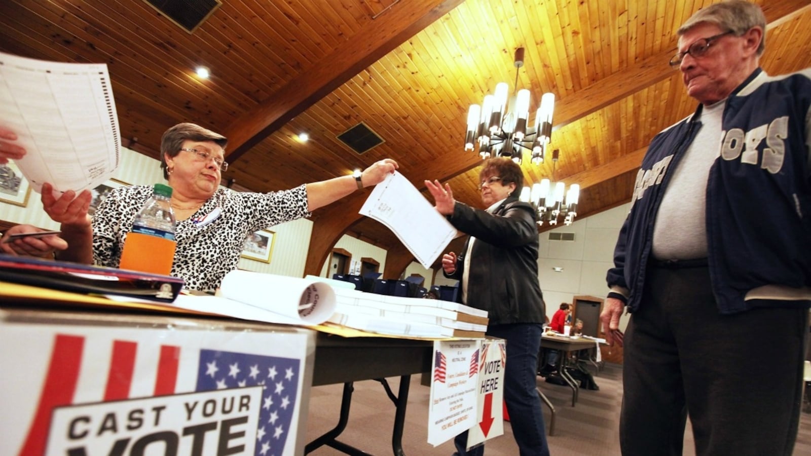 articles/2012/03/08/the-hunt-for-the-elusive-independent-voter-continues/independent-vote_splaet